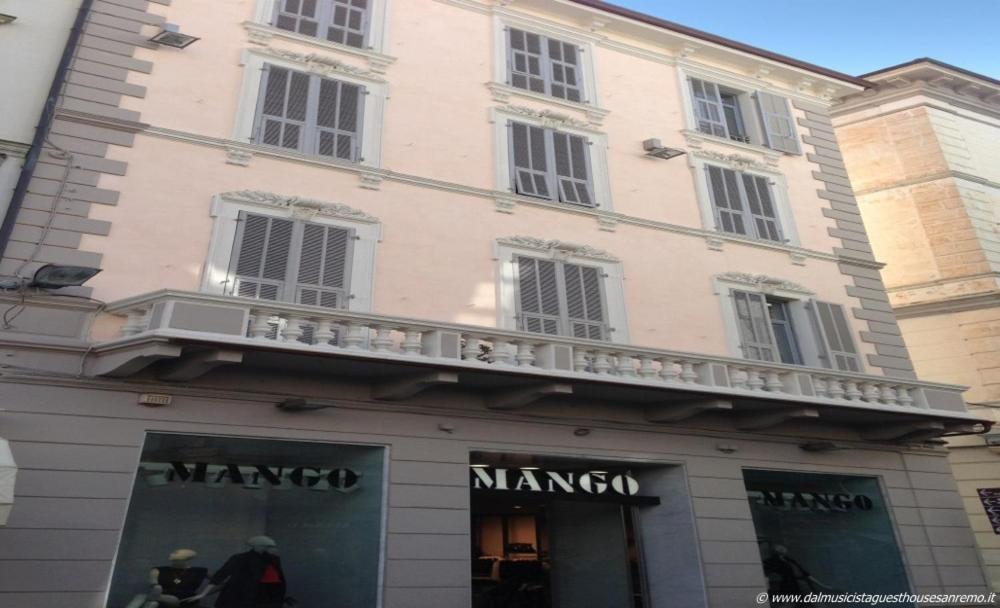 Dal Musicista Hotel San Remo Buitenkant foto